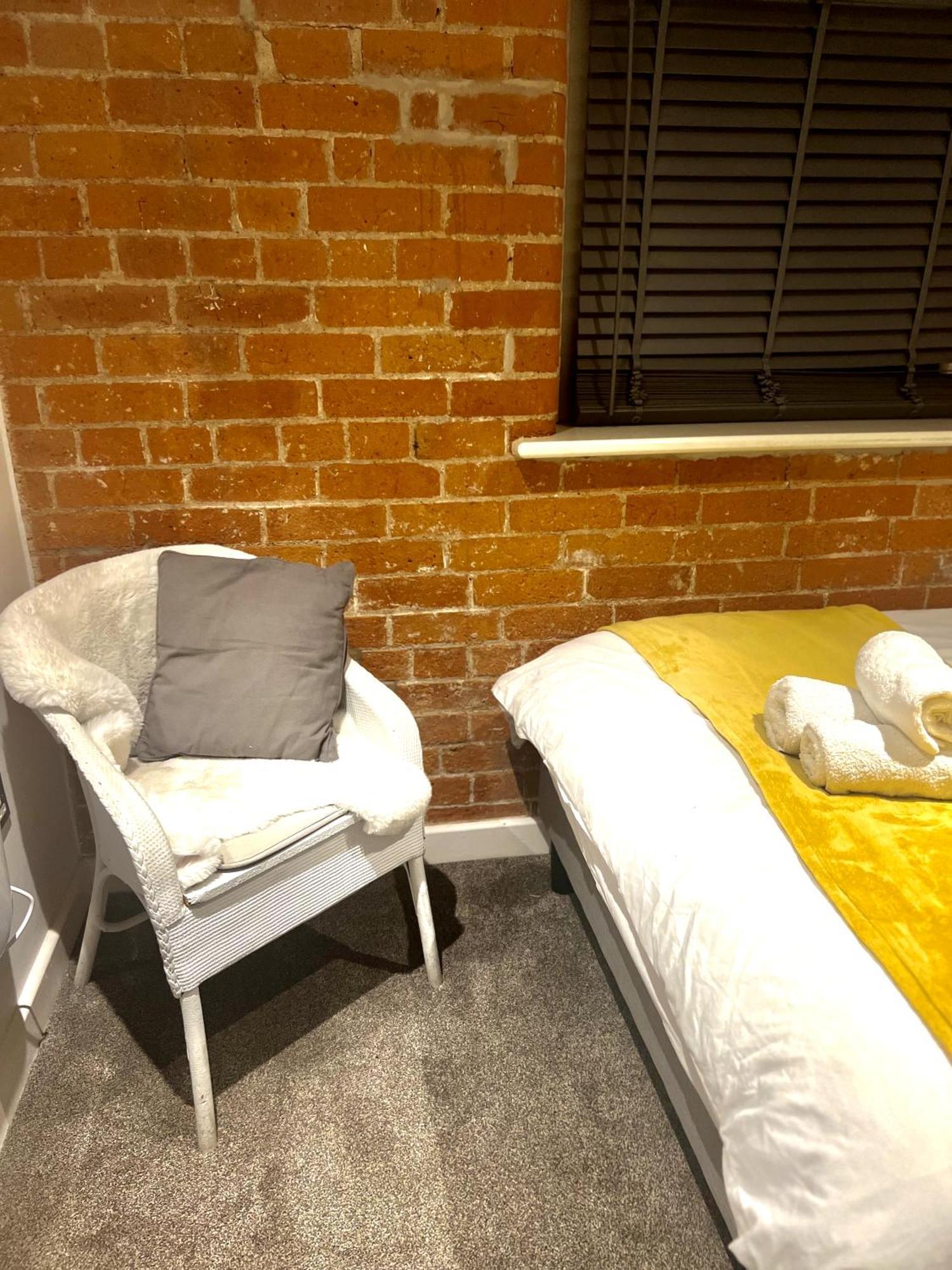 Apartment Grand Mill: Near To Shops, Attractions, Restaurant *